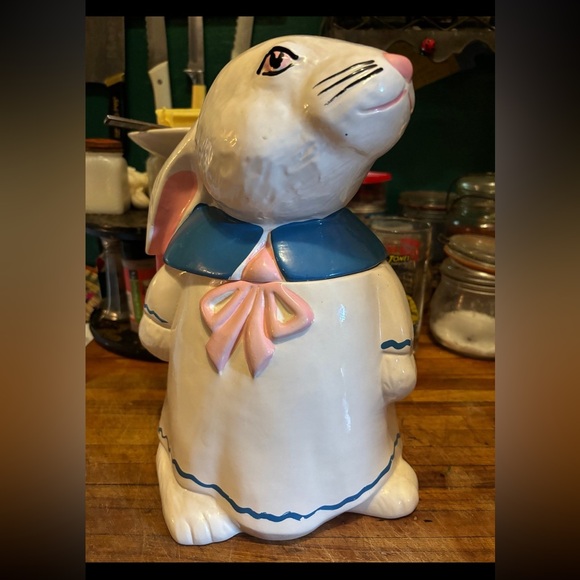 🤫 Be vwary, vwary quiet…. MCM WABBIT COOKIE JAR - Picture 1 of 9